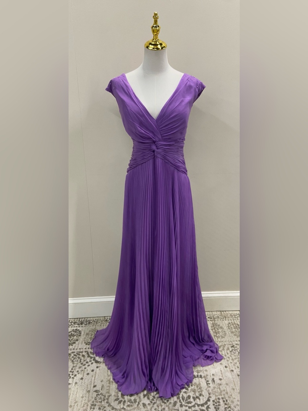 Elegant Purple Pleated V-Neck Evening Gown